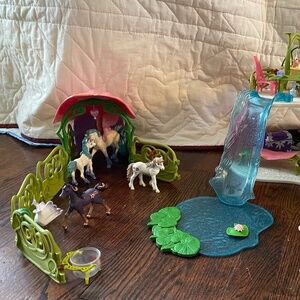 Schleich - Bayala: Glittering Flower House with Extras
